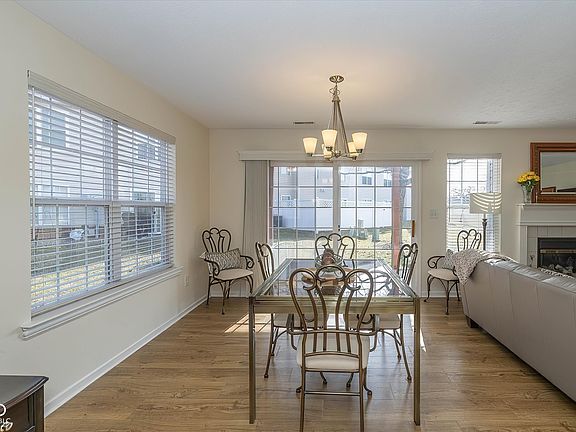 4th image of 16931 Mapleton Pl