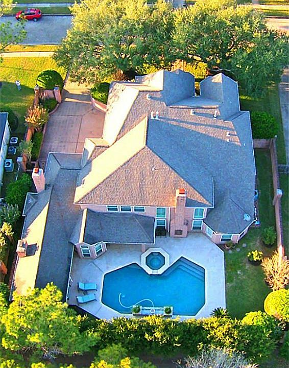1st image of 21315 Lochmere Ln