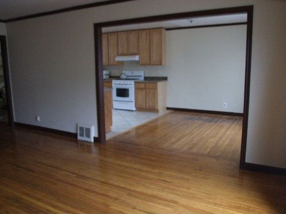 living/dining/kitchen