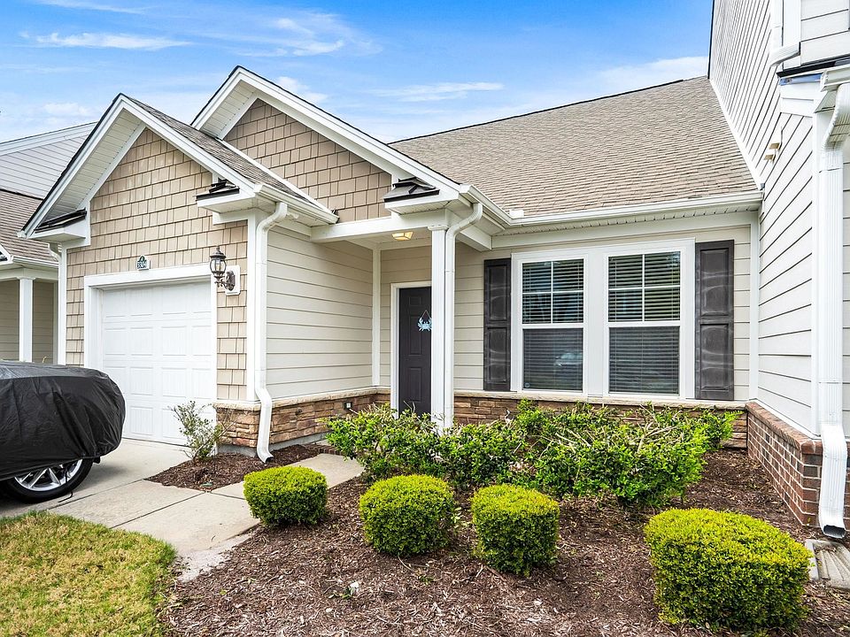 1st image of 6244 Catalina Dr. #3304