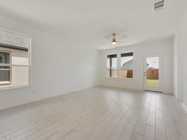3113 Cordelia Dr — Photo 9