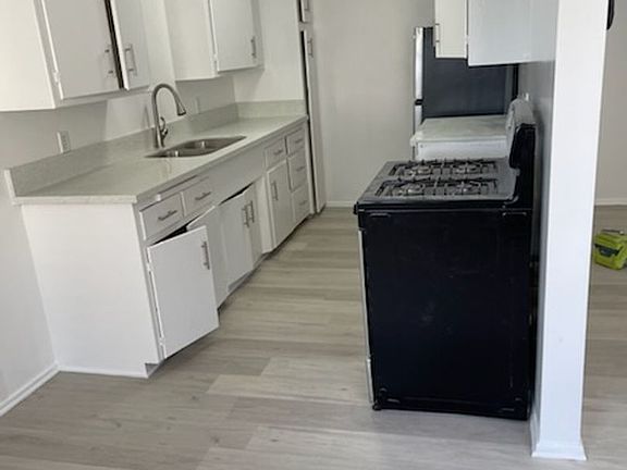 4th image of 917 Edgewood St #5