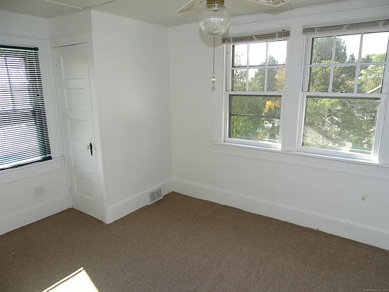 45 Olive St — Photo 31