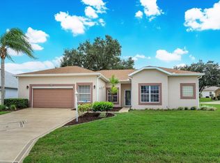 5036 Sawgrass Lake Cir, Leesburg, FL 34748