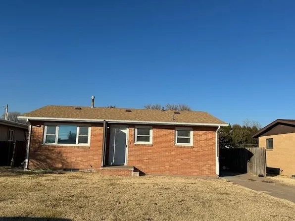 310 E McCoy Ave, Sublette, KS 67877