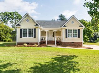82 Sherman Lakes Dr, Fuquay Varina, NC 27526