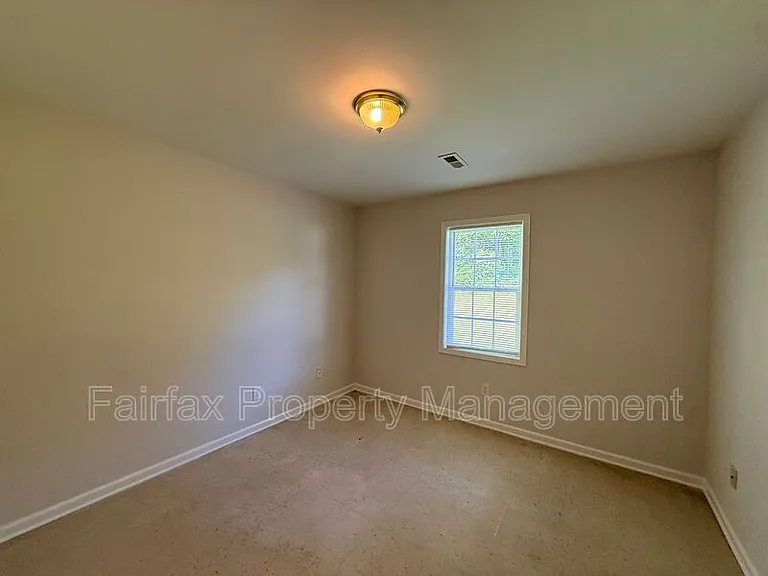 1116 Walnut St — Photo 10