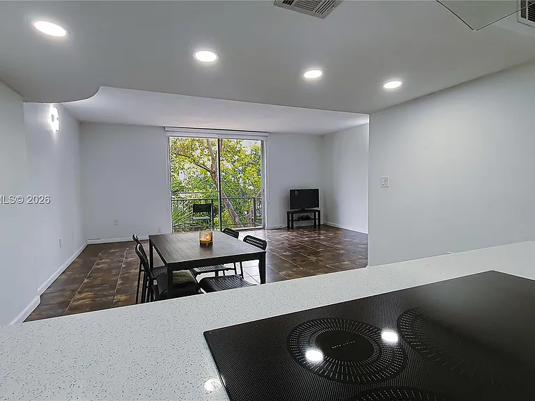 1655 NE 115th St #28B — Photo 8