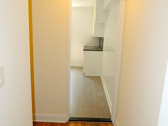4th image of 8310 118th St APT 6L