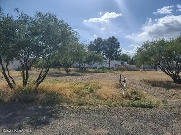 16080 S Papago Dr, Mayer, AZ 86333