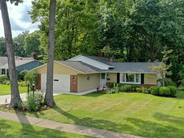 714 Strowbridge Dr, Huron, OH 44839