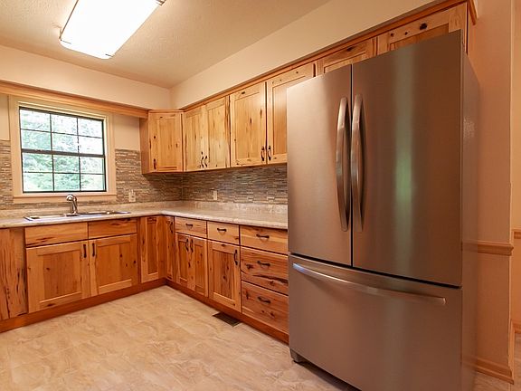5th image of 24 Lee Road 421