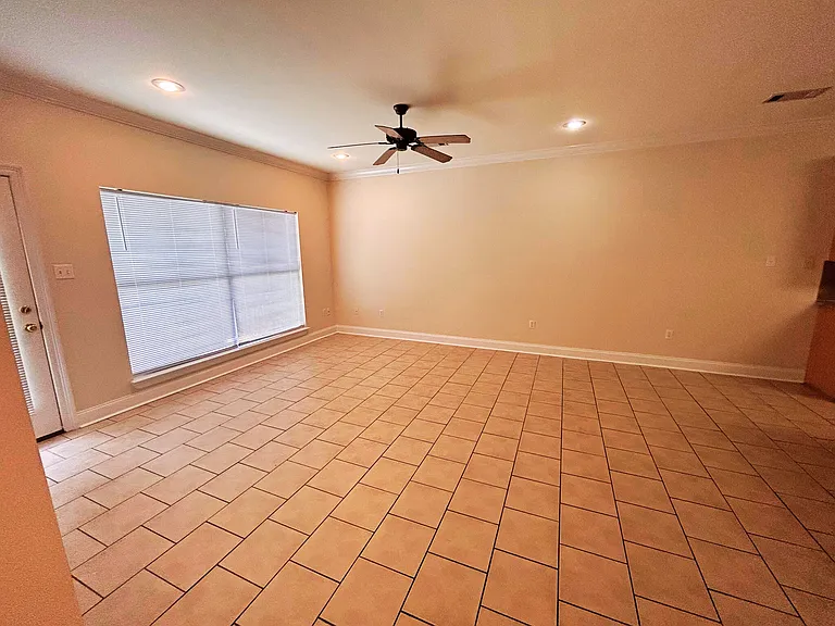 12342 Pineview Ln — Photo 15