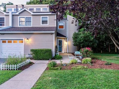 38 Lawton Brook Ln, Portsmouth, RI, 02871