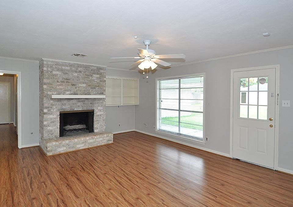 1st image of 851 Longview Dr