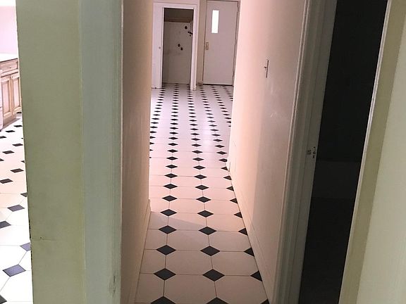 4th image of 112 27th Ave #1