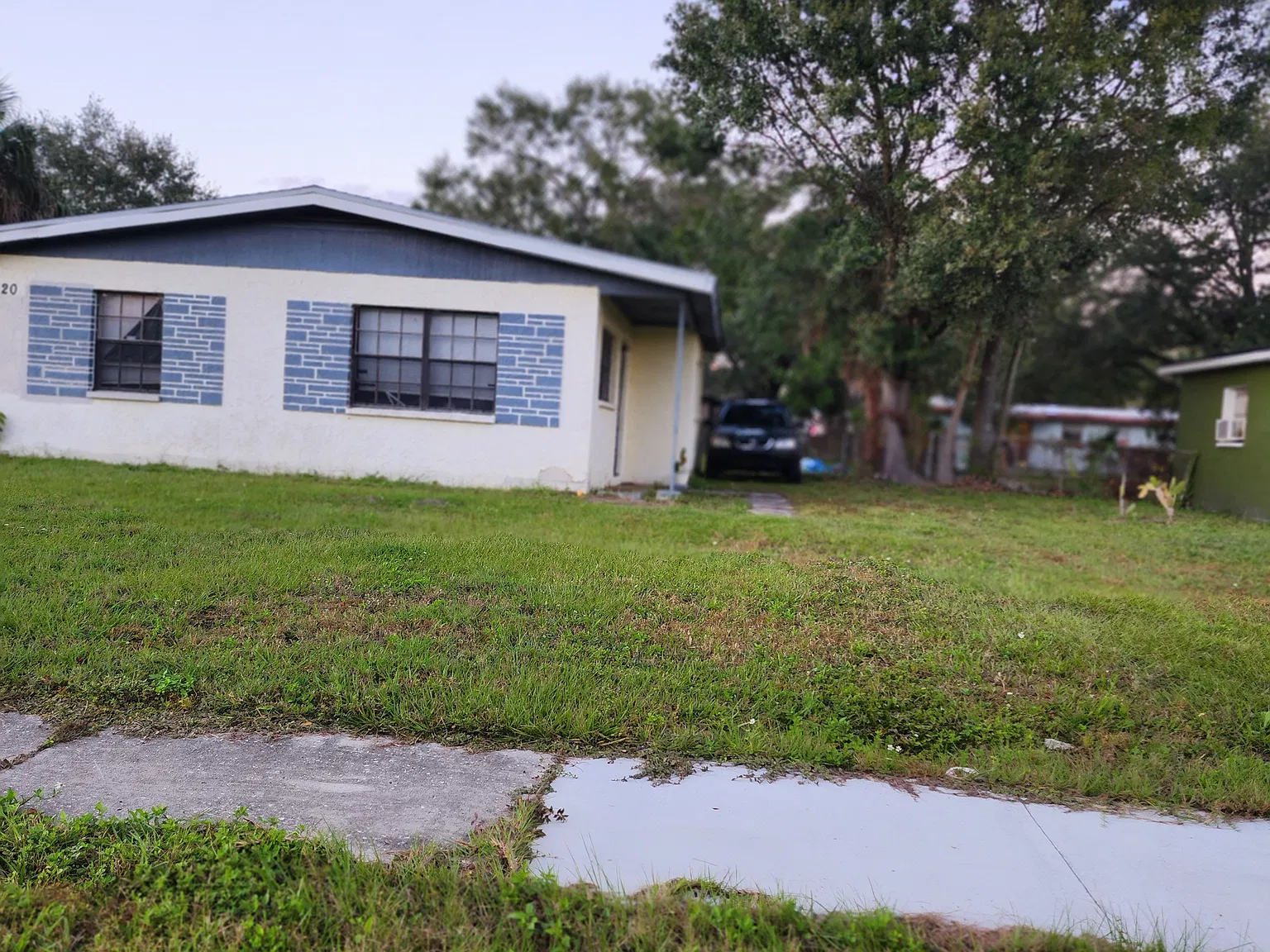 Dahlia Ave, Tampa — Photo 2