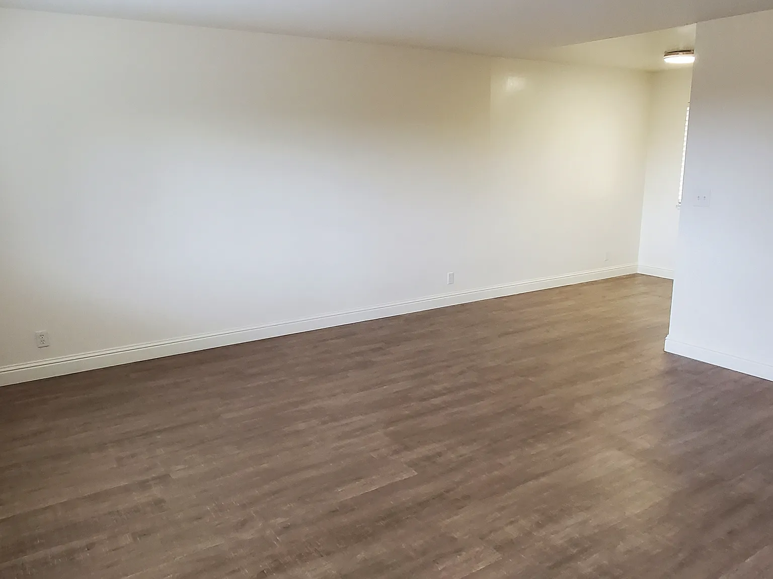 2 bed, 919 sqft, $2,350 — Photo 4
