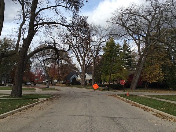5th image of 383 N Worth Ave