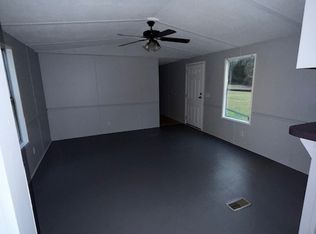 53 Ortobe Ln, Tabor City, NC 28463