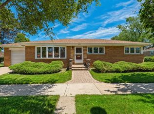 8757 Avers Ave, Skokie, IL 60076