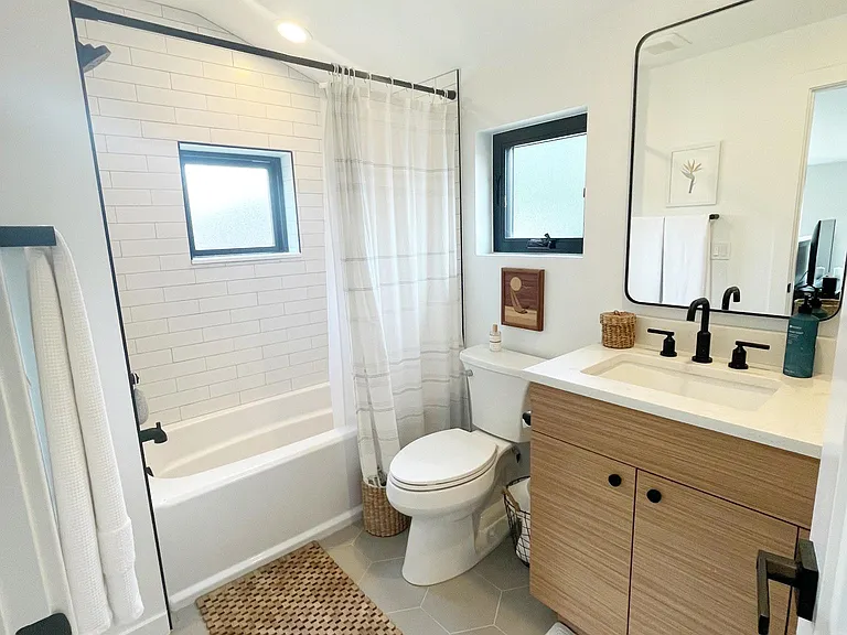 4198 1/2 N Winona Ct — Photo 13