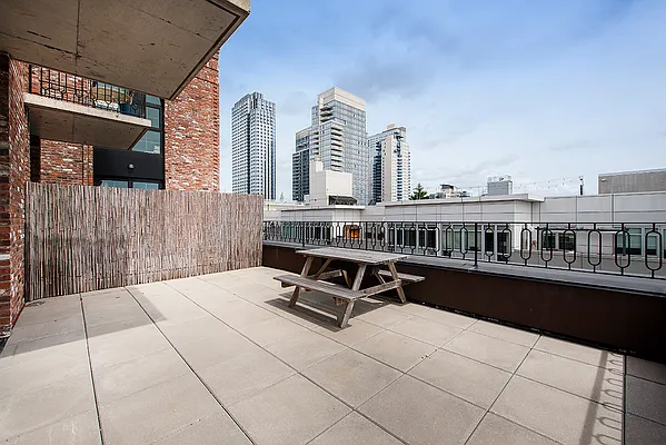 Rented by Compass | media 38