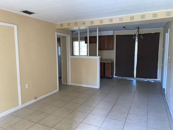 2nd image of 4915 Bristol Ct