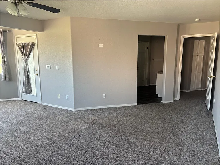 2838 Camino Del Rio — Photo 20
