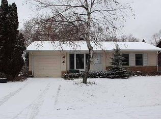 238 Greenbriar St, Elk Grove Village, IL 60007