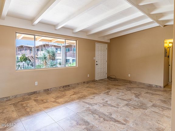 3rd image of 5901 N Oracle Rd APT 12