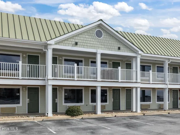 (undisclosed Address), Emerald Isle, NC 28594