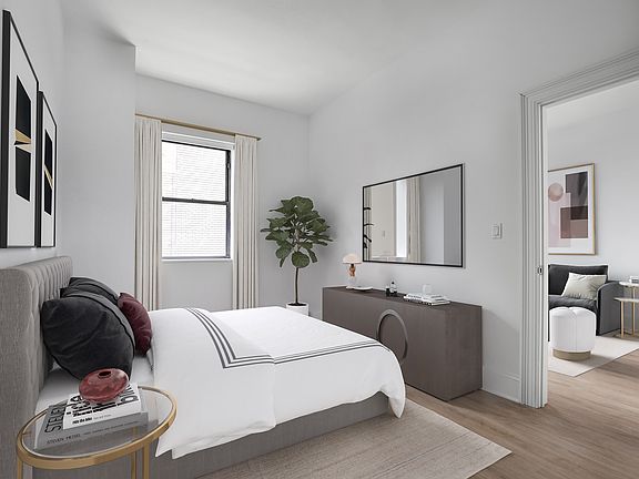 3rd image of 50 W 34th St APT 25B4