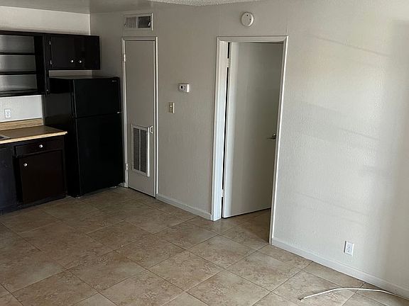 3rd image of 3720 Royal Crest St APT 19