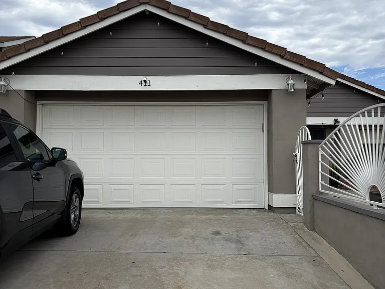 411 S Siena St — Photo 9
