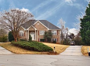 2220 Ellen Ln, Cumming, GA 30040