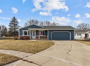524 Windsor Ct, Fond Du Lac, WI 54935