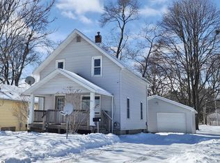 911 Euclid Ave, Alma, MI 48801