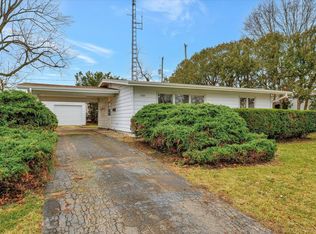 1001 E Burkwood Dr, Urbana, IL