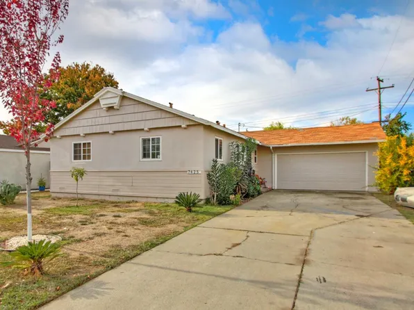 7425 Carella Dr, Sacramento, CA 95822