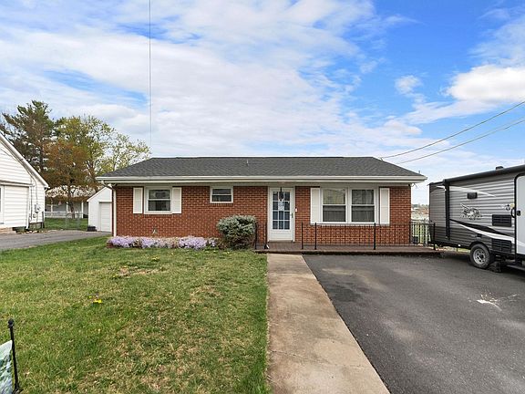 5th image of 27 Verona Court Blvd