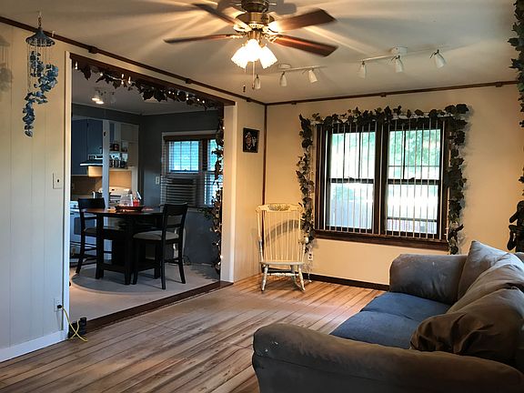 4th image of 709 W River St
