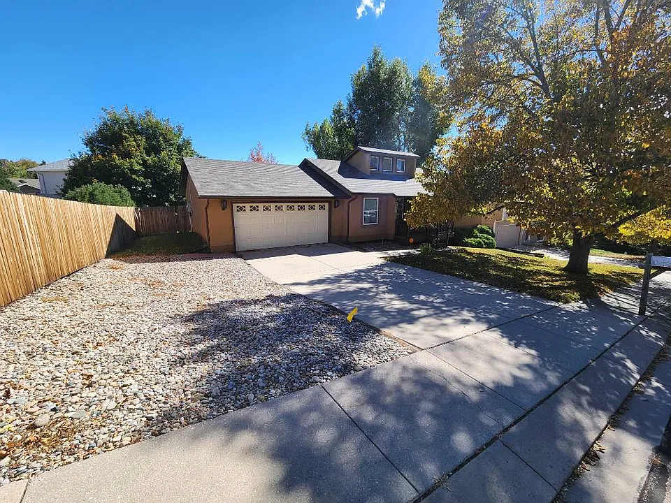 5541 Country Heights Dr