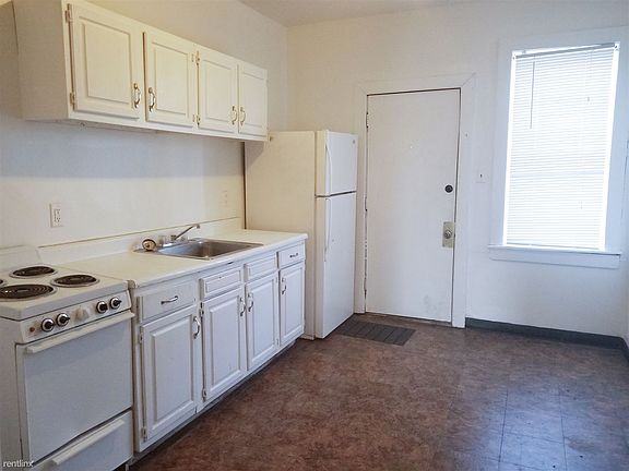 Apartment 301 Kitchen