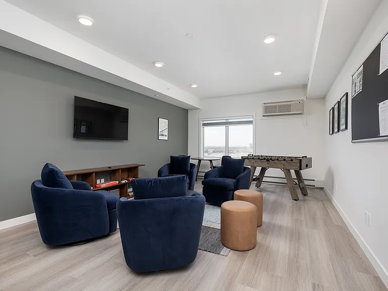 23 Aquitania Blvd W — Photo 38