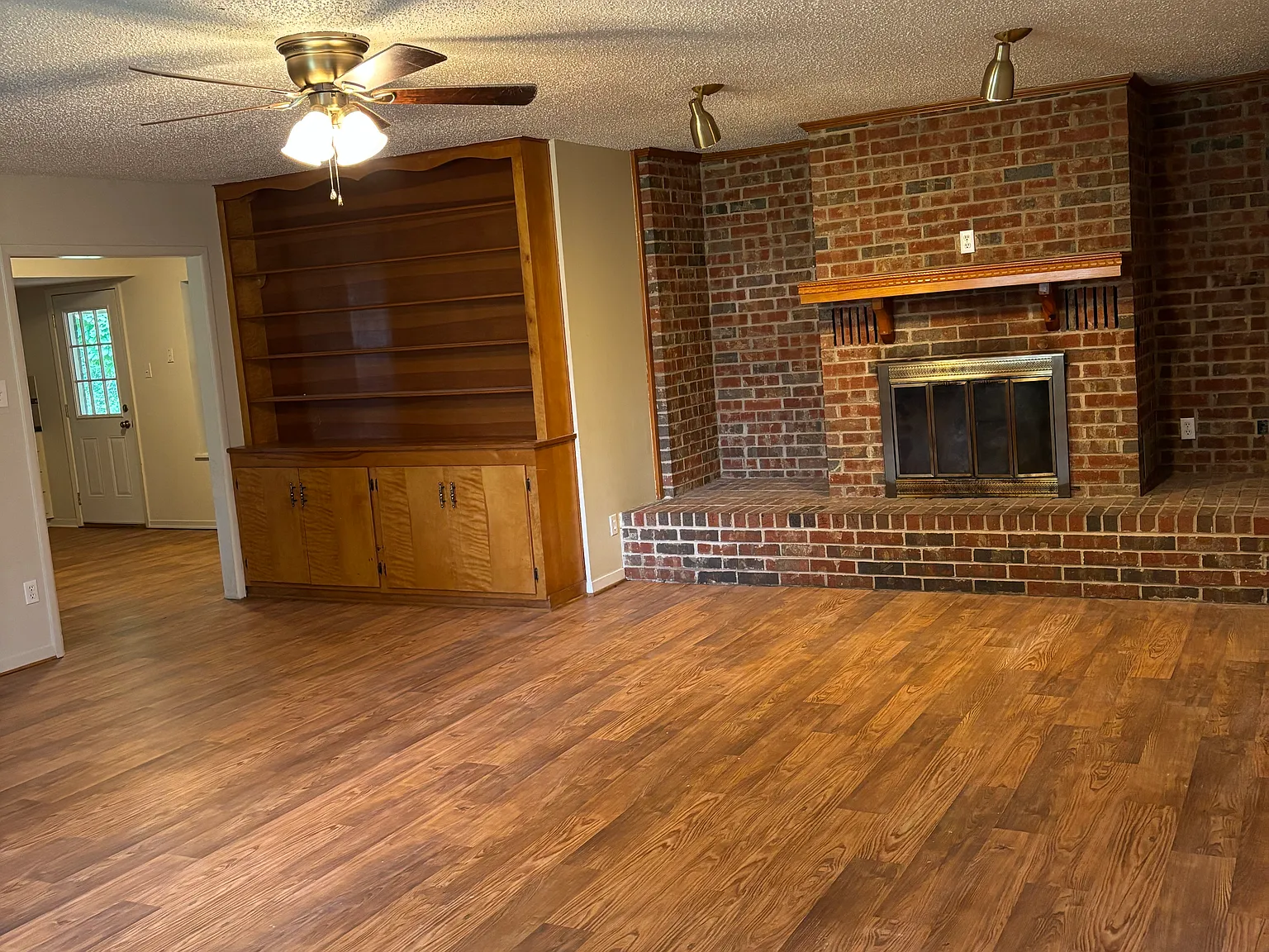 135 Longhorn — Photo 4