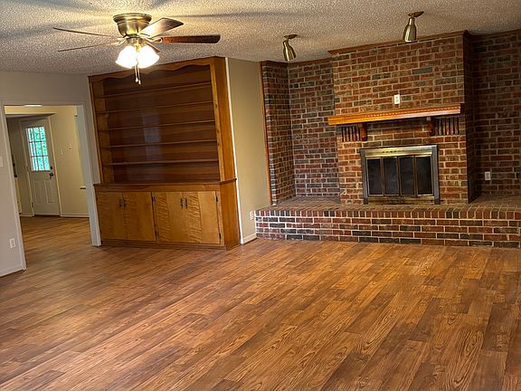 4th image of 135 Longhorn Dr