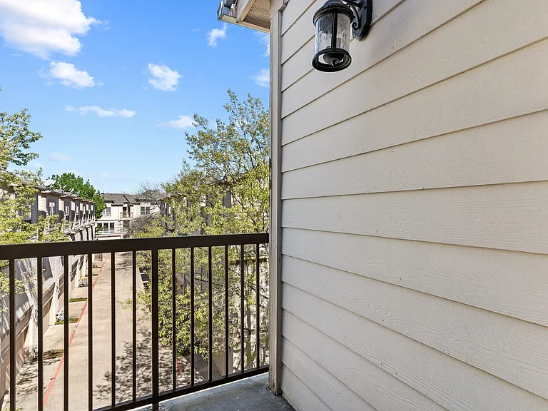 4830 Cedar Springs Rd #3 — Photo 11