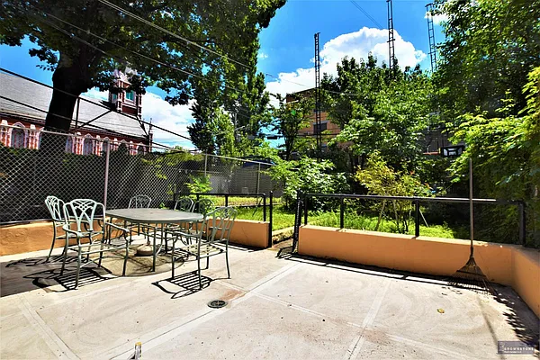 Rented by Brownstone Real Estate | media 11
