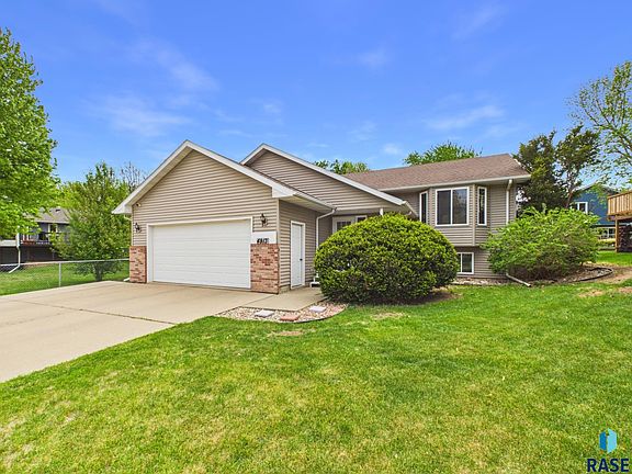 2nd image of 4913 E Cynthia Dr